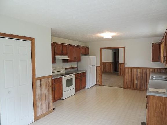 5th image of 210 Livesay Cir