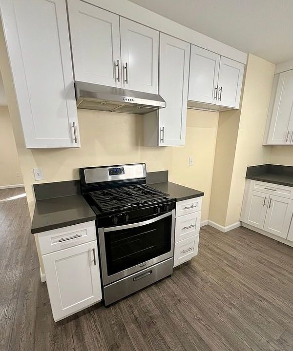 2nd image of 429 E Cedar Ave #431