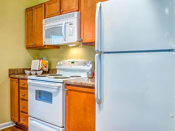 5th image of 5000 Mountain Springs Dr APT 109
