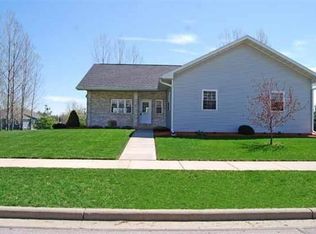 437 Derby Row, Reedsburg, WI 53959
