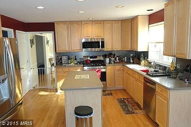 3rd image of 63 Boulder Dr