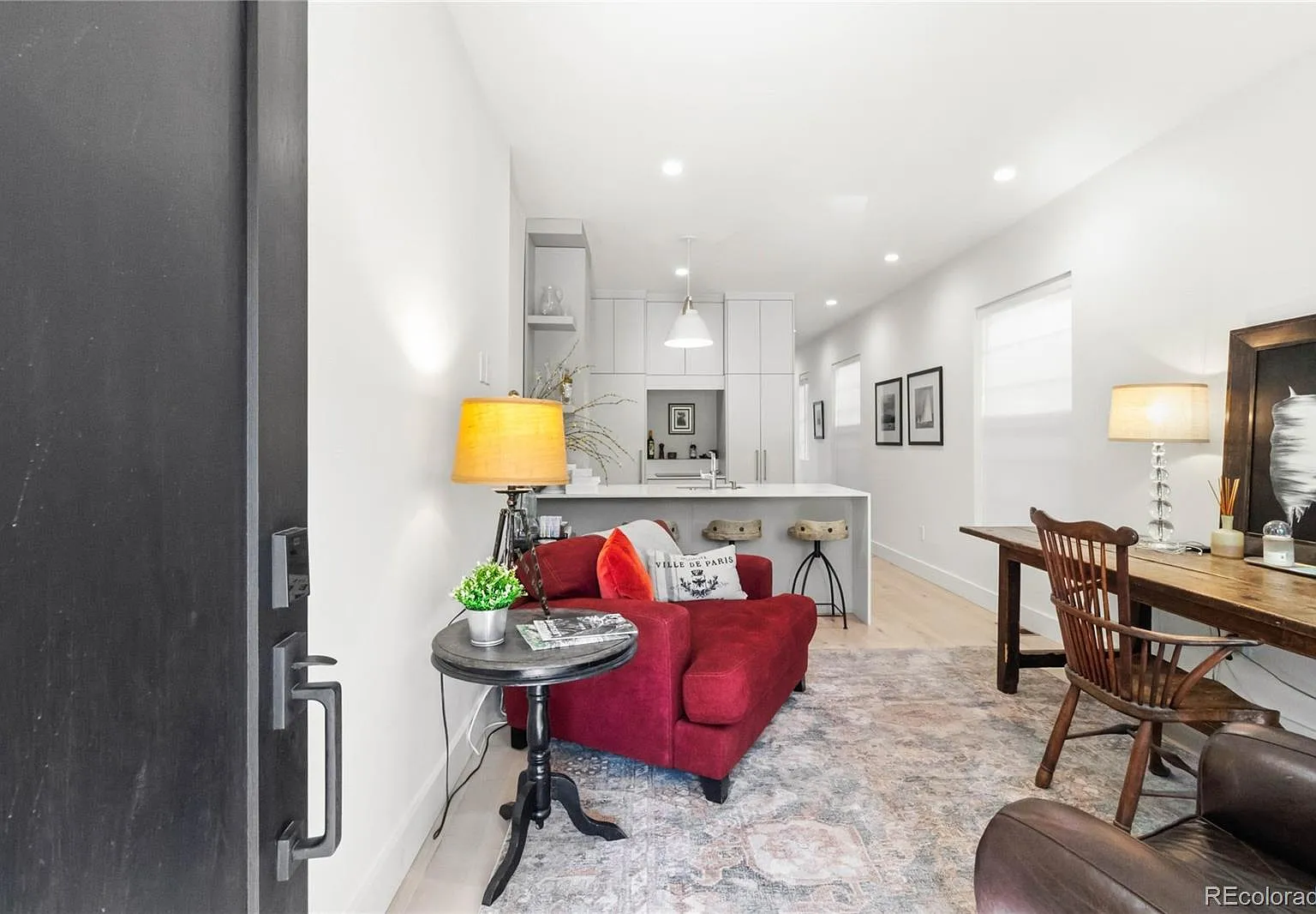 1 bed, 700 sqft, $2,500 — Photo 3