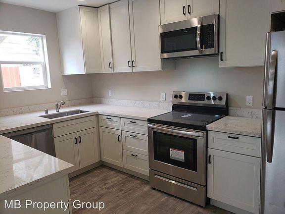 3rd image of 1706 Grove St #7