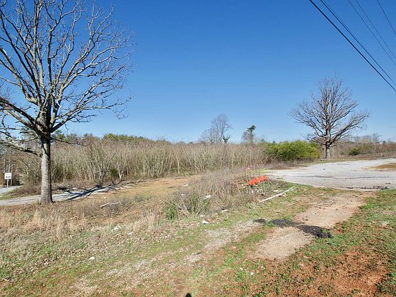4th image of 2101 E Lamar Alexander Pkwy