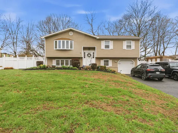 24 Northpark Drive, Garnerville, NY 10923