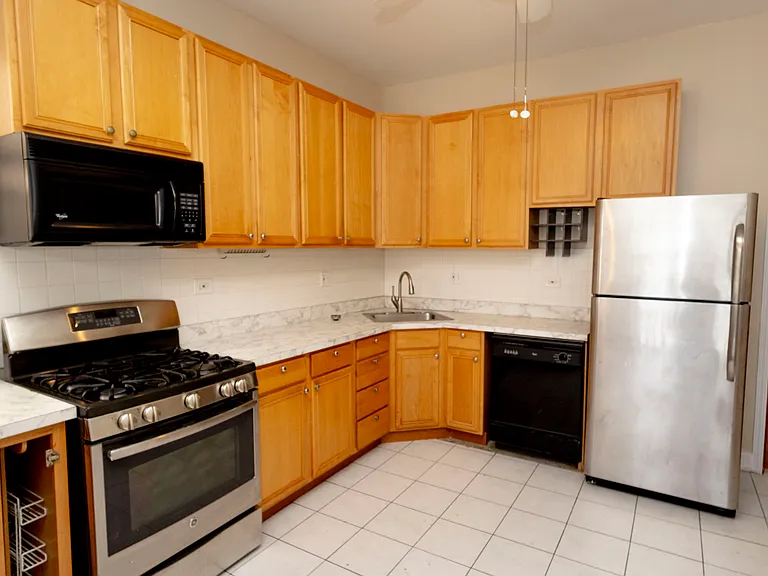 1516 W Farwell Ave #1 — Photo 7
