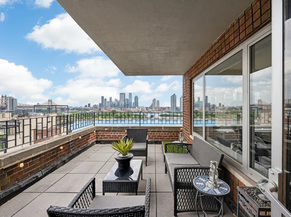 12 Beekman Place image 4 of 13