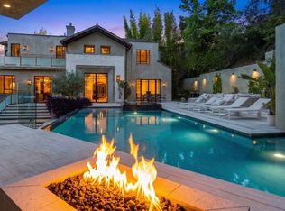 7801 Hillside Ave, Los Angeles, CA 90046
