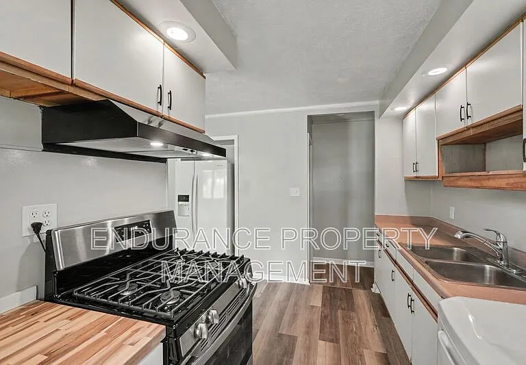 9500 Ridgemoor Ave — Photo 7