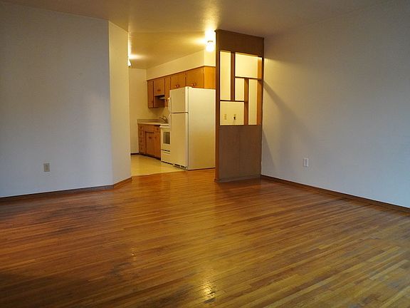 3rd image of 803-811 W Alice Ave #807
