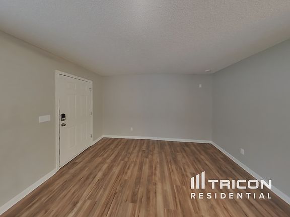 5th image of 925 Back Bay Ct NE