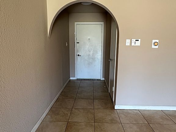 2nd image of 7916 Shannon Ln