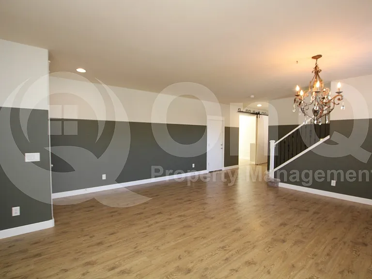 3464 E Carla Vista Dr — Photo 5