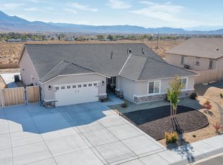 181 Snow Ln, Dayton, NV 89403
