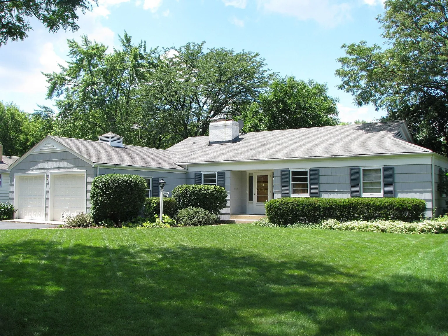 902 S Main St photo 1