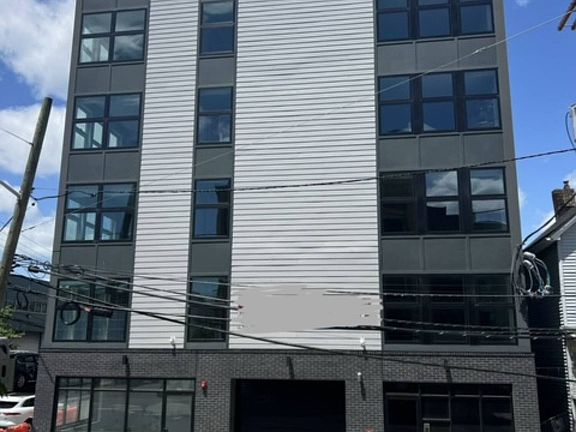 2nd image of 529 Mulberry St