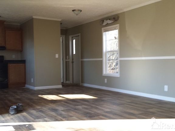 3rd image of 213 Georgia Dr