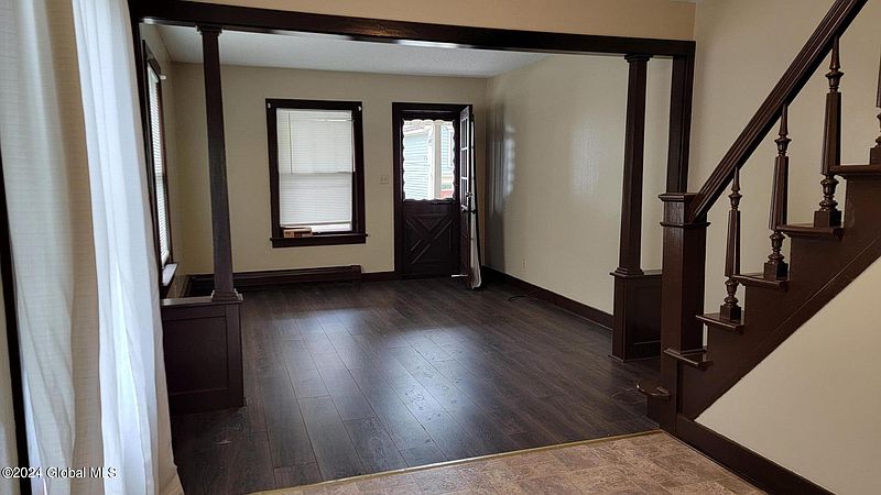 4th image of 16 Spring Street