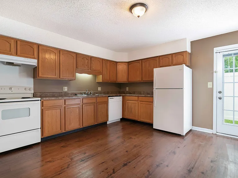 British Woods Apartments TH Kitchen