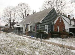 11 Parsons Dr, Hempstead, NY 11550