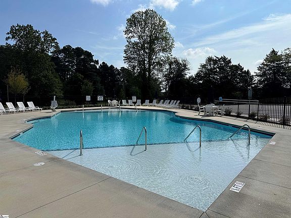 2nd image of 181 Gumwood Cir