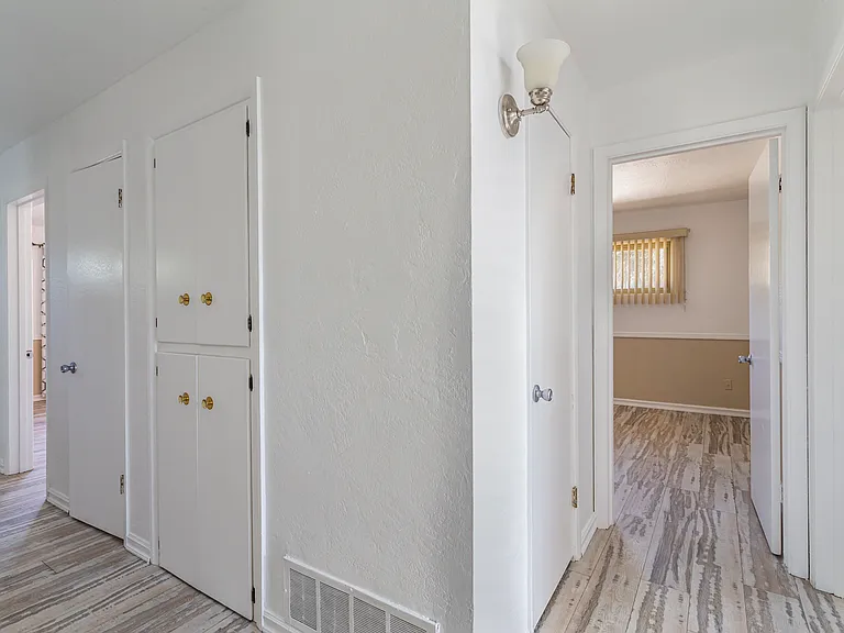 2812 San Pedro Dr NE — Photo 18