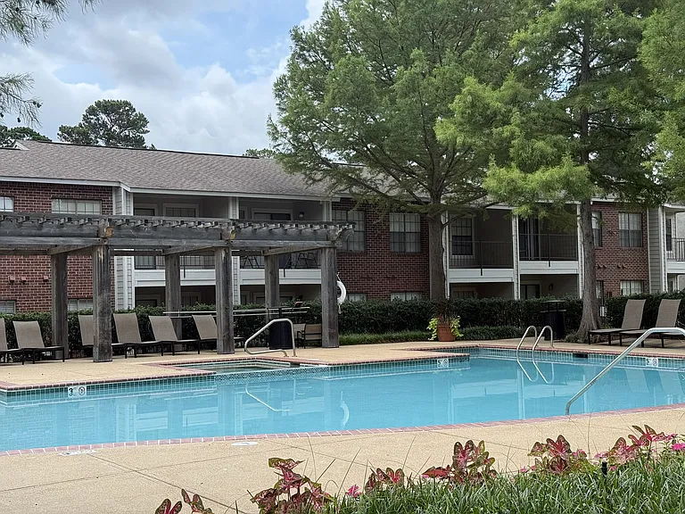 Southwood Village — Photo 10
