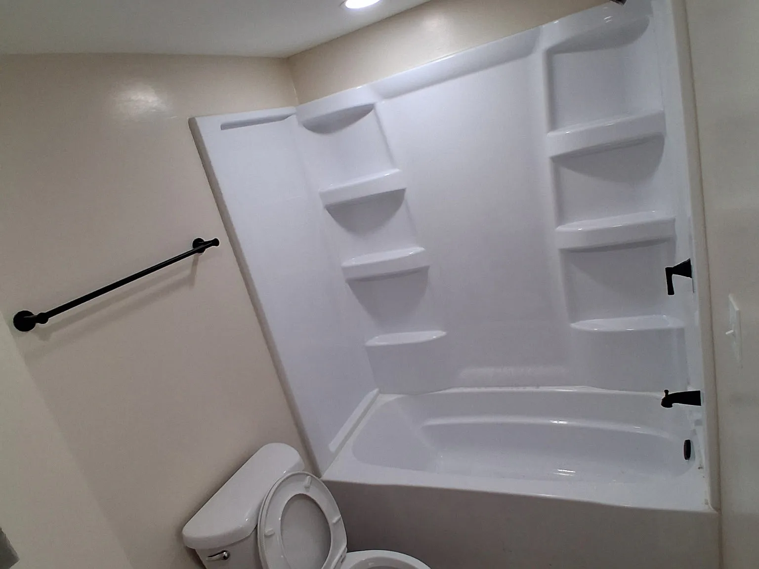 3 bed, 1238 sqft, $1,350 — Photo 3