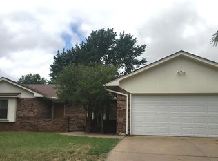 3608 Wellington Rd, Ponca City, OK 74604