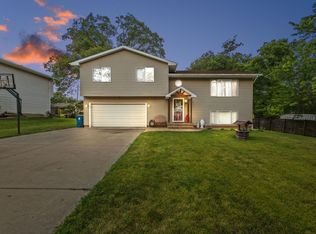 711 Osage St, Joliet, IL 60432