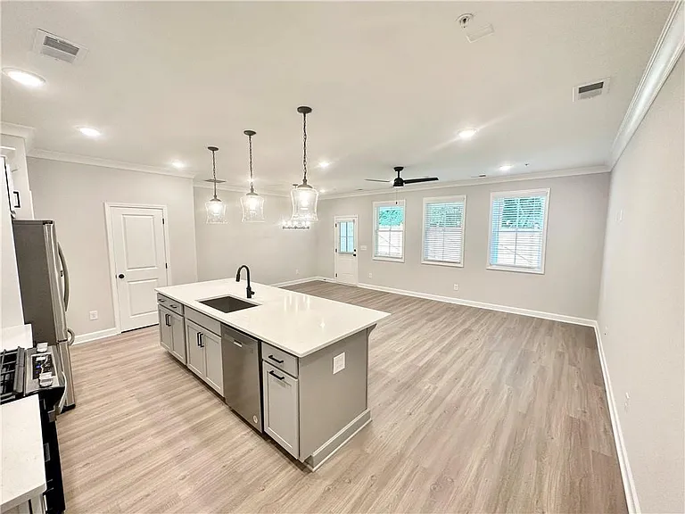 118 Bluffington Way — Photo 4