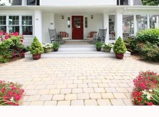 35 Grove Ave, Madison, CT 06443