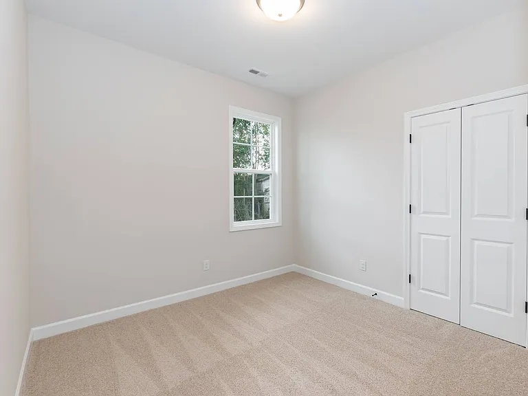 220 E Granville St — Photo 9