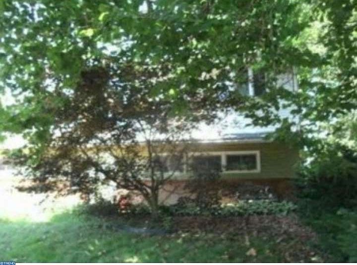 2nd image of 27 Valley Rd