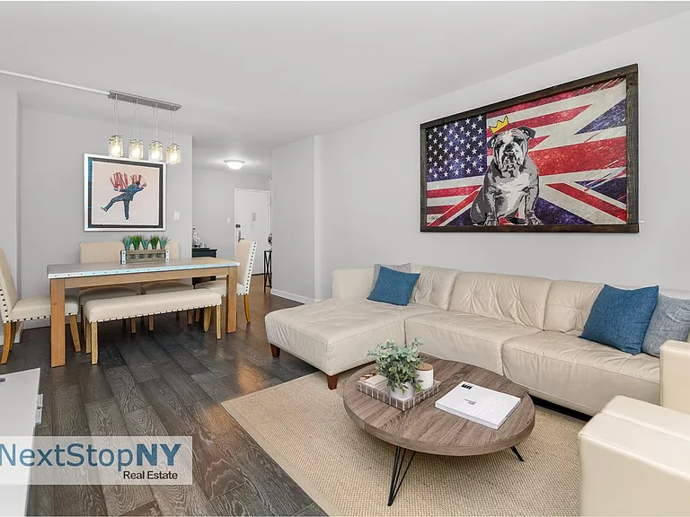 300 E 40th St #9M — Photo 2