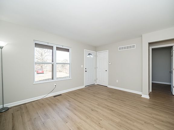 4th image of 3282 Malinda Ct