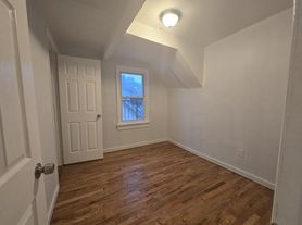 282 Schley St