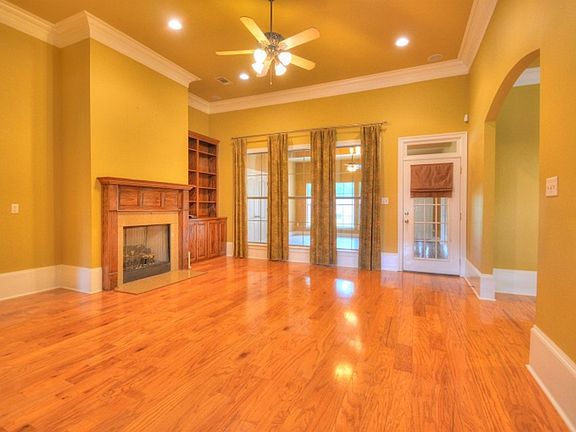 3rd image of 38224 Seven Oaks Ave