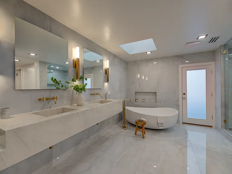 15125 Rayneta Dr — Photo 53
