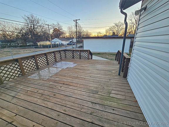 3rd image of 2149 N Delaware Pl