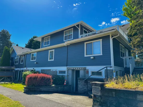 Broadway Manor Apartments, 1015 9th St Unit C, Bremerton, WA 98337