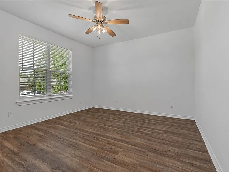 1220 Neal Pickett Dr — Photo 17