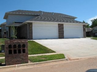 3711 W Montclair St, Springfield, MO 65807