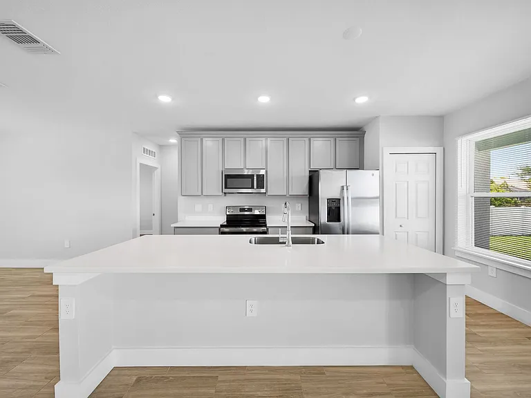 2835 NW Embers Ter — Photo 5