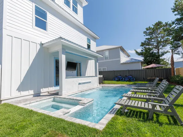 39 Charlotte Ave, Miramar Beach, FL 32550