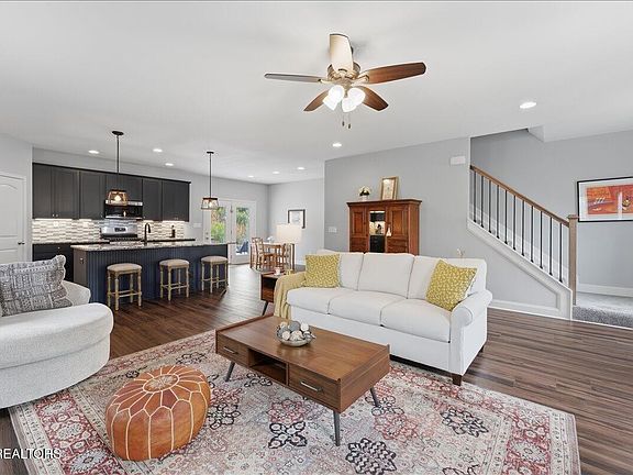 5th image of 10340 Banjo Ln