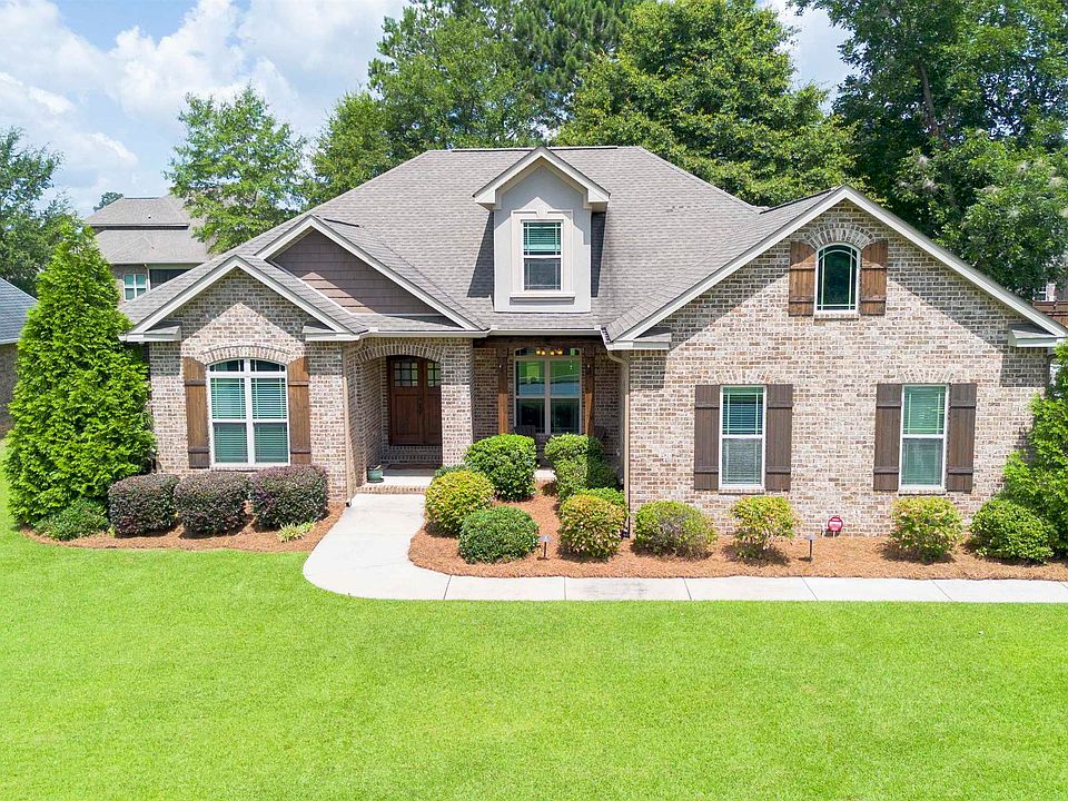 1st image of 105 Villa Gloria Dr