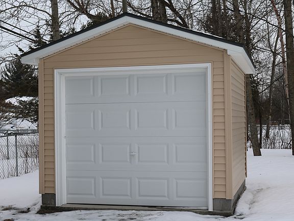 5th image of 2762 Emmet St