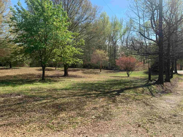 545 Old Mill Rd, Campobello, SC 29322