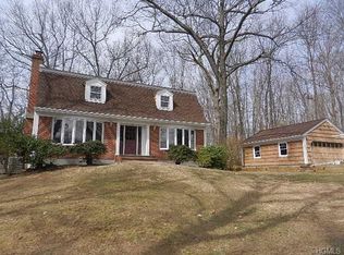 3035 Knollwood Rd, Mohegan Lake, NY 10547